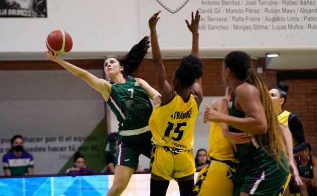 El Unicaja recibe al Paterna y el CAB Estepona descansa este fin de semana