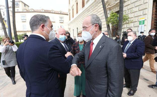 Bendodo, sobre el apoyo de De la Torre al semáforo nutricional defendido por Garzón: «Son las cosas de Paco»