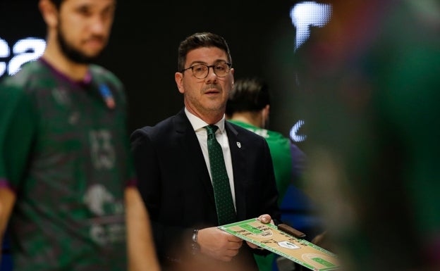 Katsikaris no quiere relajación en la Eurocup: «Quiero ver al equipo salir con energía»