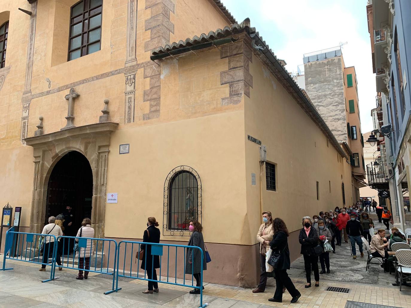 Cientos de personas acuden a ver al Cristro de Medinaceli en Málaga