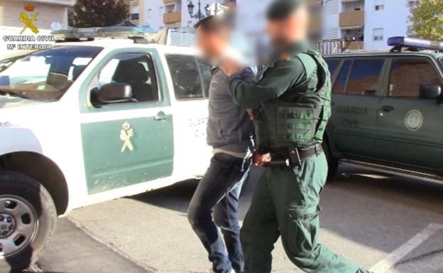 Detienen a un capo de la Camorra italiana afincado en Estepona, donde controlaba las narcorrutas entre Marruecos e Italia
