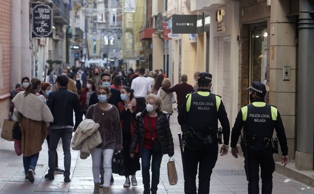 Málaga prevé cubrir este año el máximo permitido de plazas de policías locales y bomberos