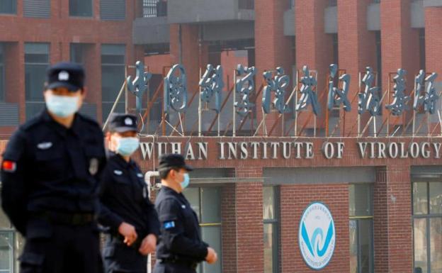 Enviados de la OMS a Wuhan anuncian que no publicarán su informe preliminar