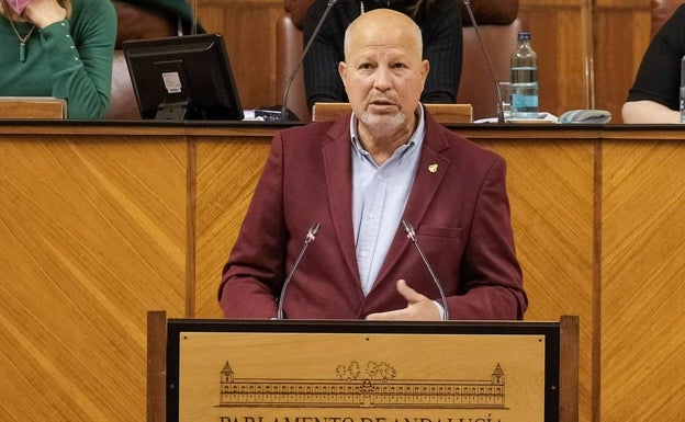 Imbroda reivindica el acuerdo con Vox y el PSOE anuncia un recurso