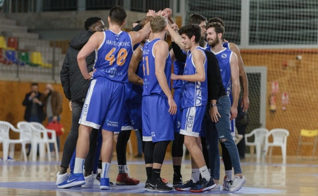 Wright y Pablo Sánchez, destacados en el triunfo del Marbella ante el Gijón