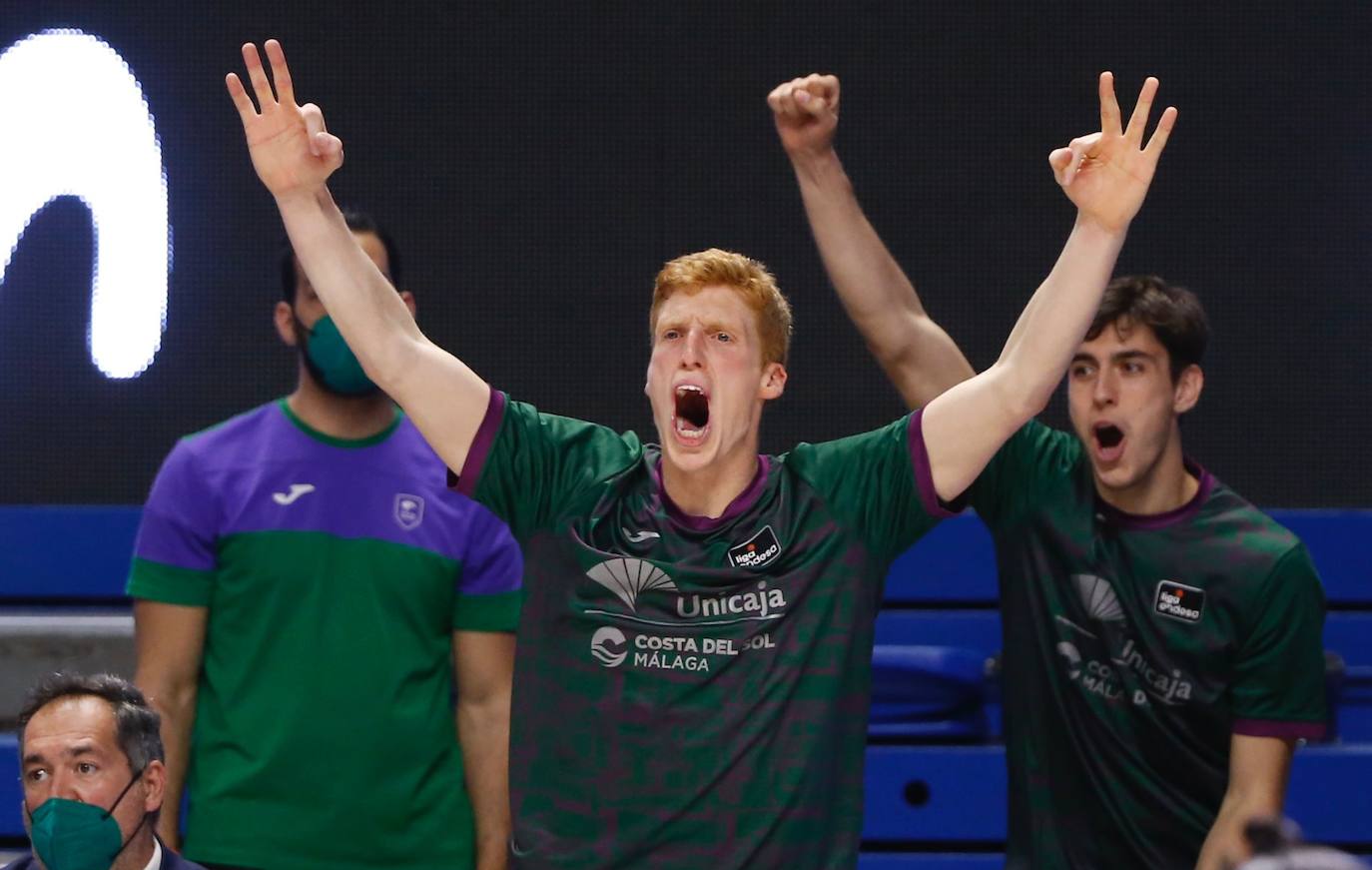 El Unicaja vence al Gran Canaria