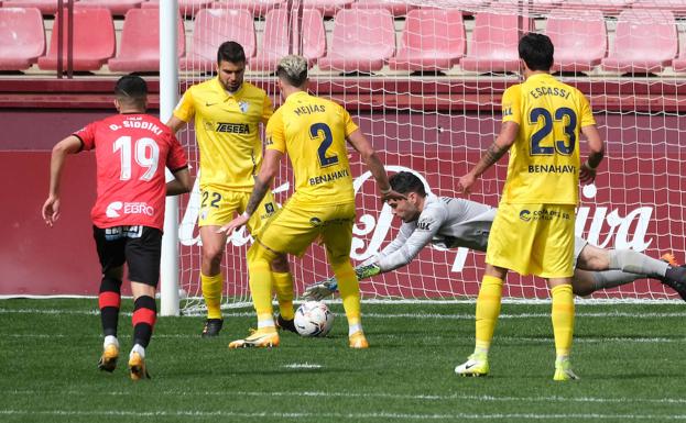 El Málaga se libra de perder jugadores en la próxima cita de selecciones