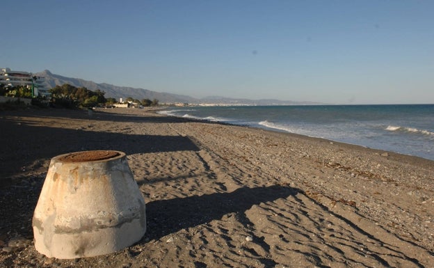 La Junta da el primer paso para sacar las tuberías de todas las playas de la Costa del Sol