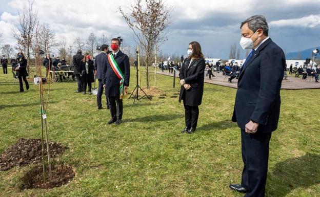 Draghi se compromete a que «nunca más» se abandone a los ancianos