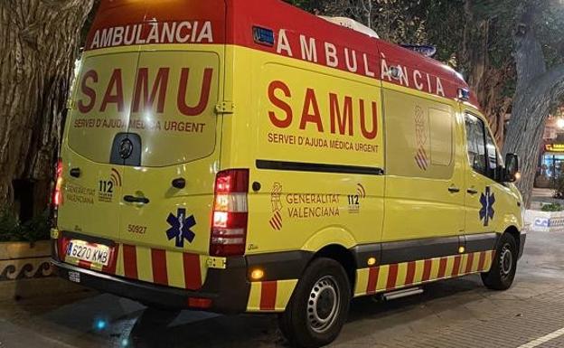 Un bebé de nueve meses muere tras quedar atrapado entre la cama y la pared mientras dormía con su madre