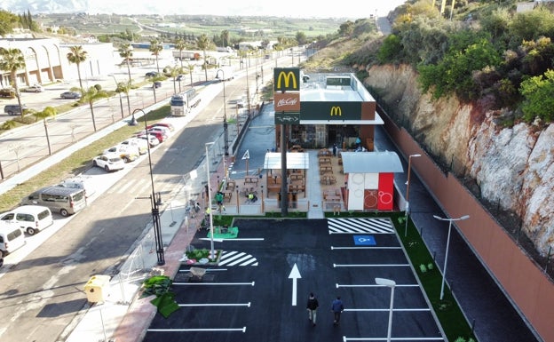 McDonald's inaugura su primer restaurante en Coín, situado frente al centro comercial La Trocha