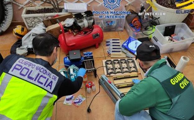 Así operaba en Andalucía una red que hacía circular billetes falsos de 500 euros