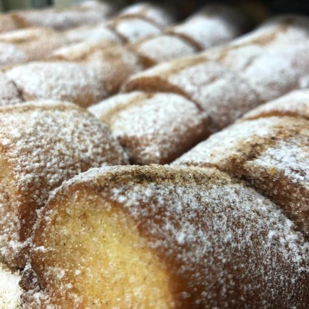 Semana Santa, tiempo de torrijas: recorrido por las confiterías de Málaga