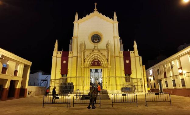 La fachada de San Pablo lucirá una decoración especial para la misa del alba