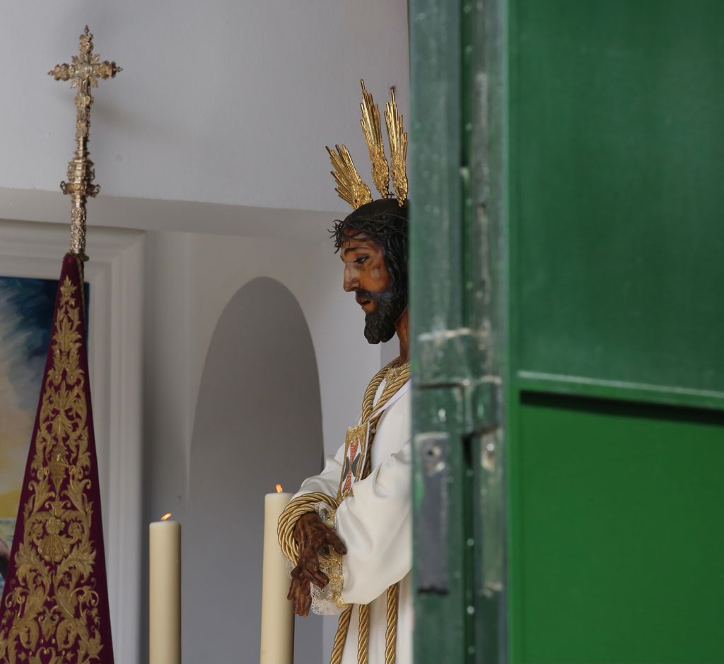 Misa del alba del Cautivo y colas en su casa hermandad en la Semana Santa de Málaga 2021