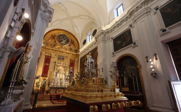 La veneración al Cristo Resucitado pone epílogo a una Semana Santa en los templos de Málaga