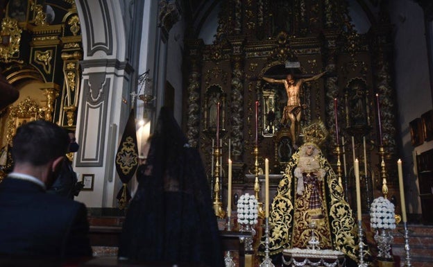 Acto penitencial en San Juan con el Cristo de la Redención y la Virgen de los Dolores