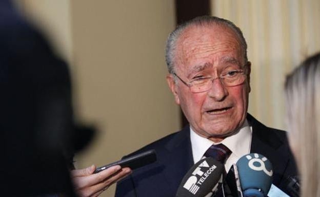 El alcalde de Málaga pide frenar «la posible subida que se produzca tras la Semana Santa» cumpliendo las normas