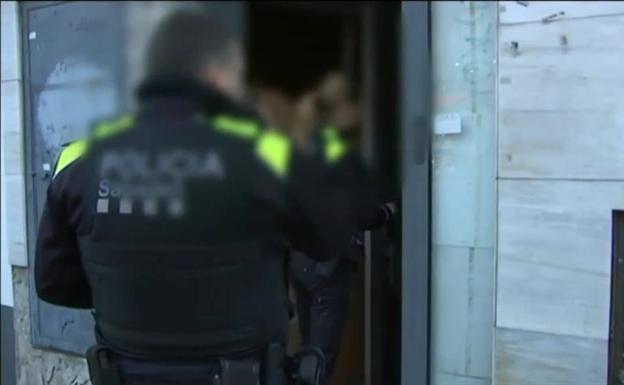 Vídeo: Arranca el juicio contra la 'manada de Sabadell' por la presunta violación a una joven de 18 años en 2019