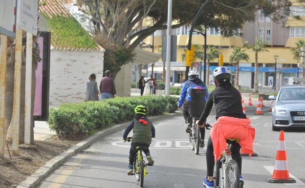 La Junta construirá el carril bici definitivo en el paseo marítimo de Picasso
