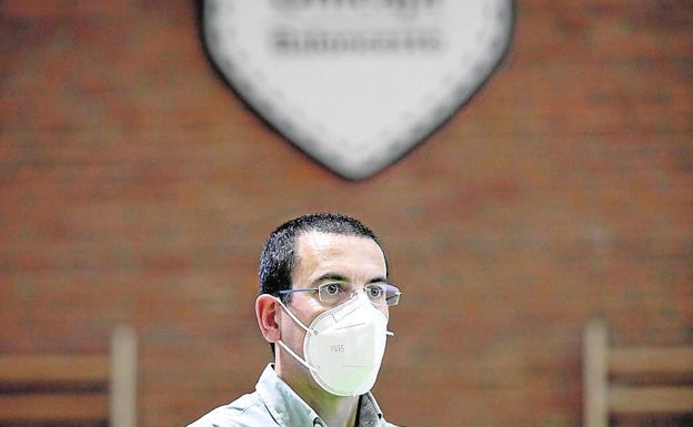 Paco Sáez, obligado a dar un paso al frente en el Unicaja