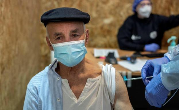 La advertencia de Margarita del Val sobre combinar dosis de vacunas diferentes