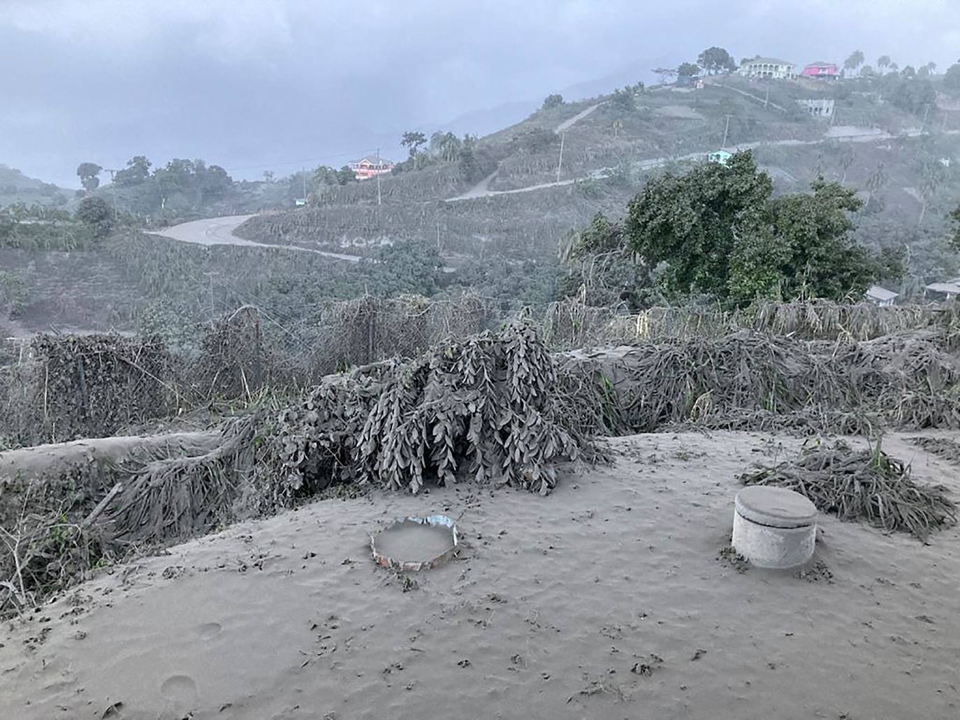 Imágenes del volcán La Soufrière (La Azufrera) de la isla de San Vicente