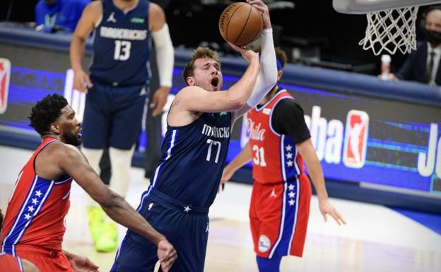 Embiid gana el duelo a Doncic en triunfo de Sixers sobre Dallas