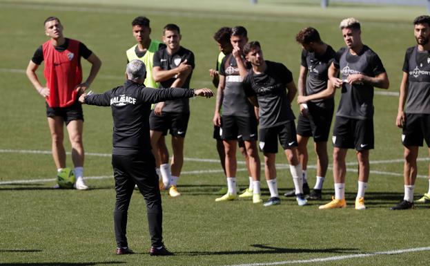 El Málaga, con sólo 14 profesionales para jugar en Las Palmas