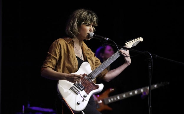 Reflexión y pólvora con Carmen Boza en la Cochera Cabaret