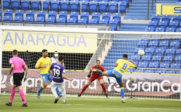 El Málaga se queda a medias en Las Palmas (1-1)