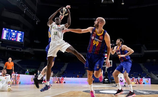 Yannick Nzosa opta al premio como mejor jugador joven de la Liga Endesa