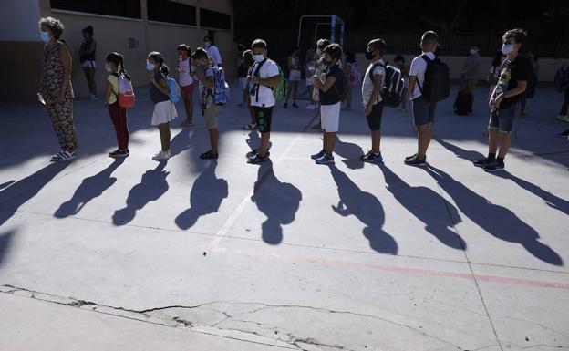 Andalucía registra solo cuatro colegios cerrados y cuatro residencias afectadas por Covid