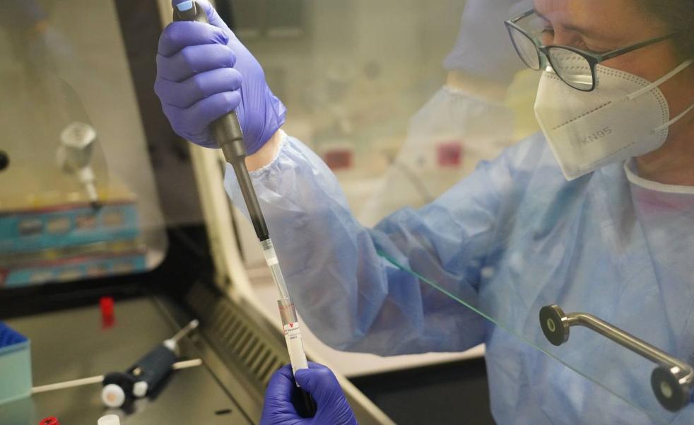 ¿Los trombos detectados con las vacunas de AstraZeneca y Janssen implican un fallo en los ensayos clínicos?