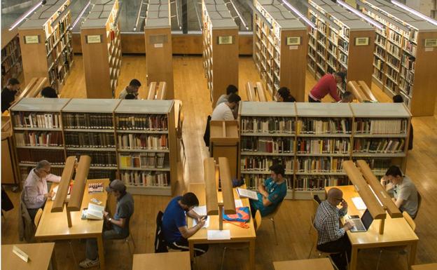 La Biblioteca Provincial Cánovas del Castillo y el Centro del 27 celebran el Día del Libro