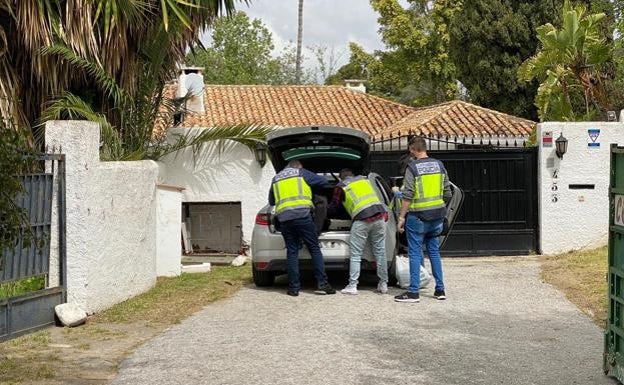 Desbandada tras el disparo que mató al dj en Marbella: dejaron su cadáver en el chalé y le robaron el portátil