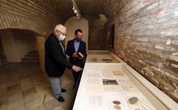 Marbella recuerda el legado literario de Jean Concteau con motivo del Día del Libro