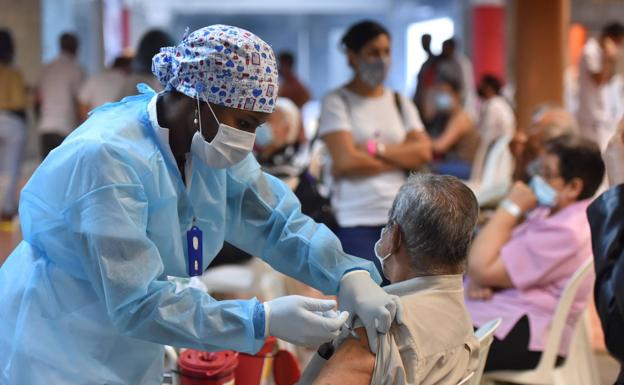 Sanidad planea enviar este año a América Latina dosis de Janssen y AstraZeneca