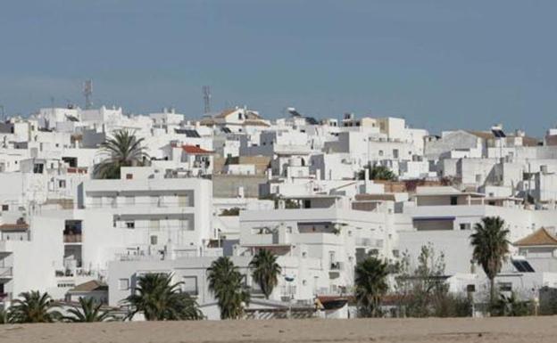Muere una niña de dos años de Conil ahogada en una piscina