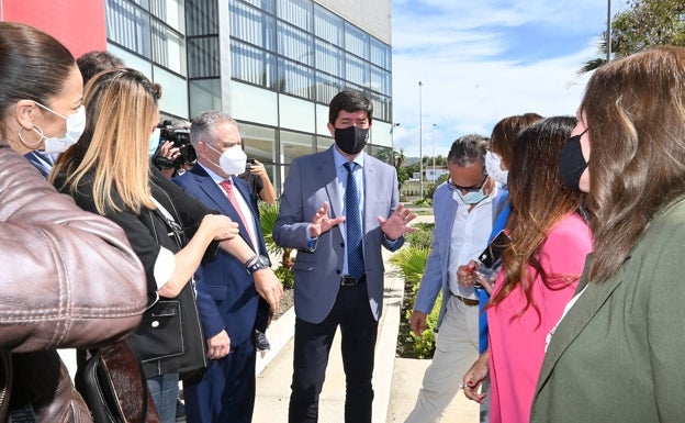 Juan Marín espera que el 80% de la planta hotelera esté abierta para el mes de junio