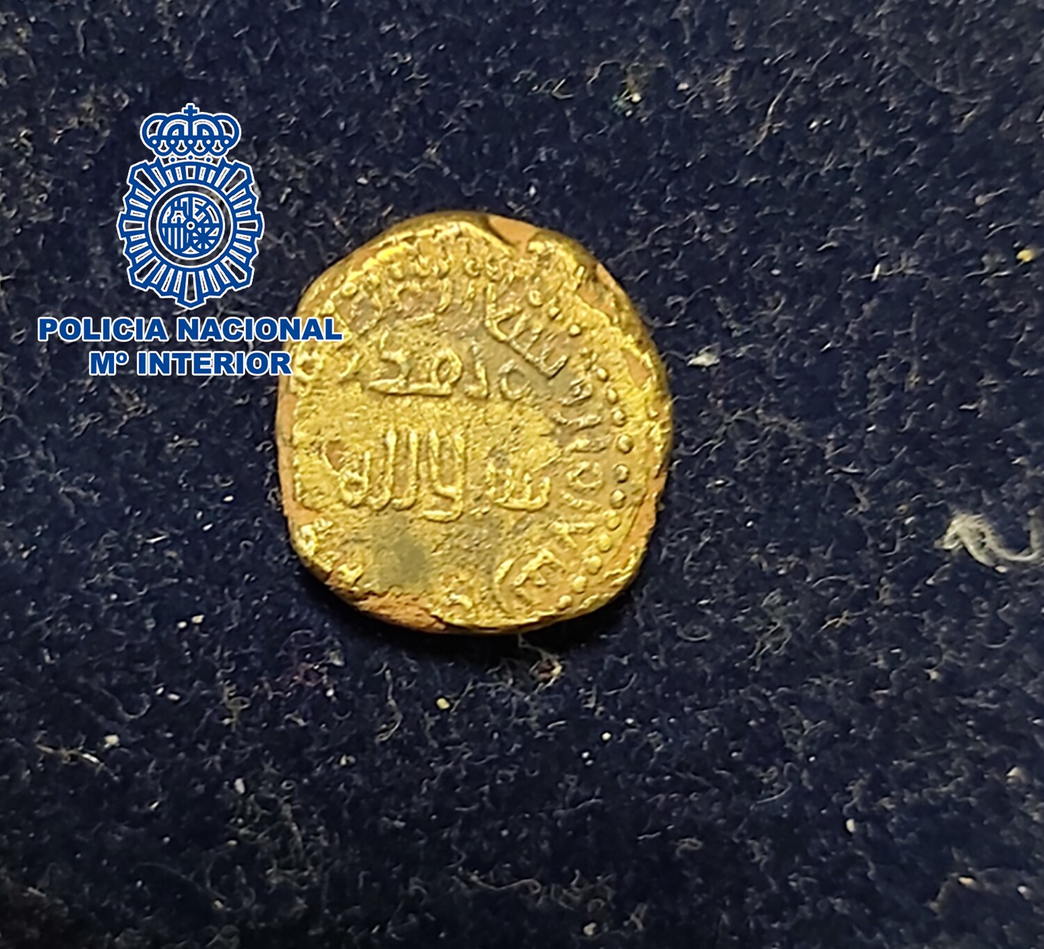 Recuperan un valioso dinar de oro del siglo VIII