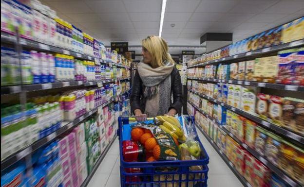 ¿Cuándo abren los supermercados en Málaga en este primer fin de semana de mayo?