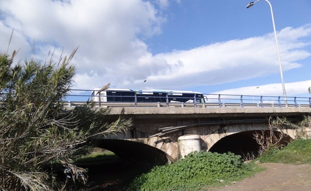 Los empresarios de los polígonos exigen a la Junta que se hagan más obras para acabar con el riesgo de inundación en Málaga