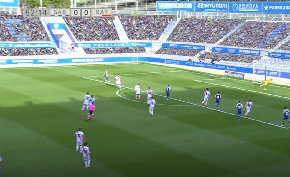 Vídeo: El Sabadell coge aire y aleja al Rayo del 'play-off'