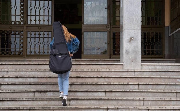 Interinos llevan a Fiscalía la adjudicación de plazas por comisión de servicios en los conservatorios superiores