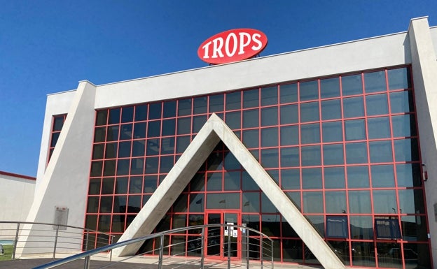 Trops supera los tres mil socios al absorber a una cooperativa de Almuñécar