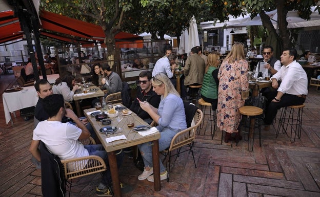 La hostelería puede estar abierta hasta las doce de la noche y el ocio nocturno hasta las dos