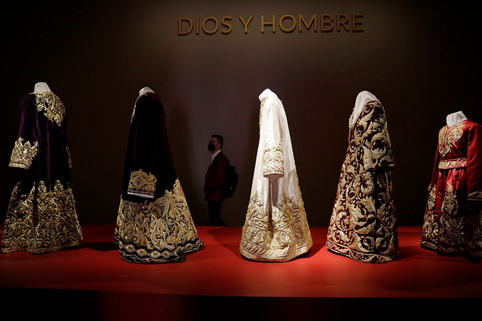 La exposición patrimonial del centenario de la Agrupación de Cofradías, en imágenes