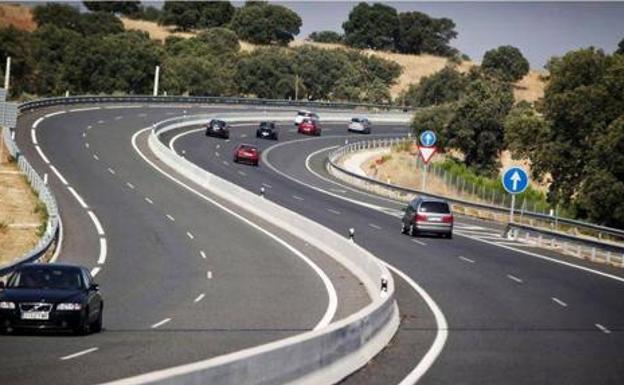 Qué es el 'efecto mirón' y por qué puedes provocar un accidente