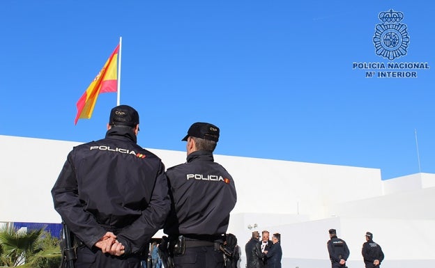 Detienen por segunda vez a un falso asesor fiscal por estafar 70.000 euros a siete vecinos de Vélez y Benamocarra